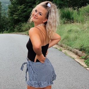 Meet your Posher, Ava